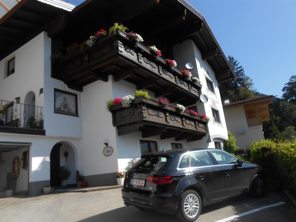 Haus Alpenblick mit Blick zur Zillertal-Arena