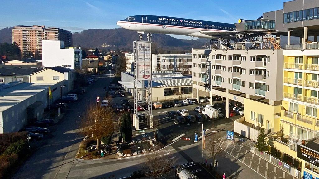 NOVAPARK Flugzeughotel Graz