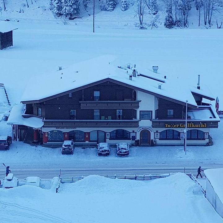 1. voorgevel Bei der Eggalmbahn winter