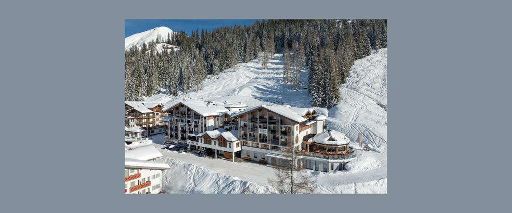 hotel-alpenhof-ski-in-ski-out-hotel-winterurlaub-z