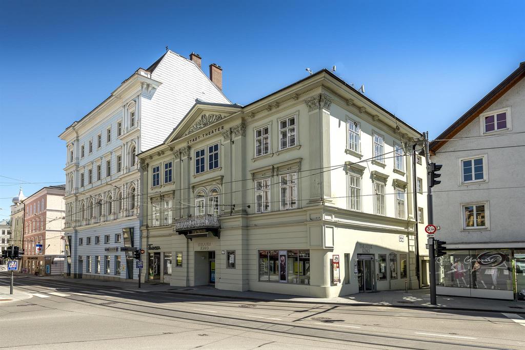 Stadttheater und Kino