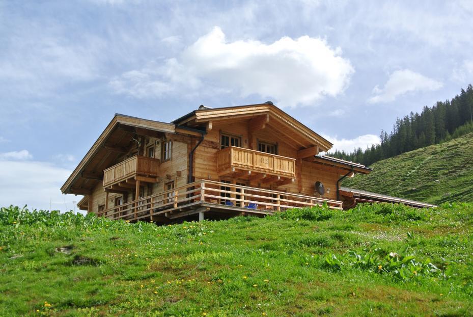 Stiegeralm Hinterglemm Almliesl Aussenansicht Somm