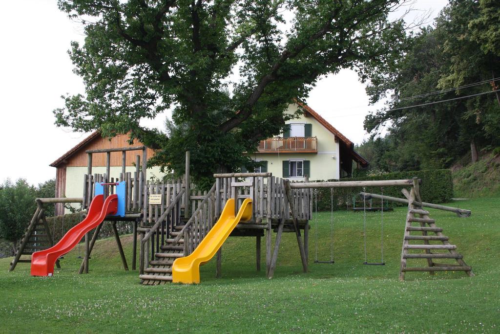Gasthaus Schrank_Spielplatz_Oststeiermark