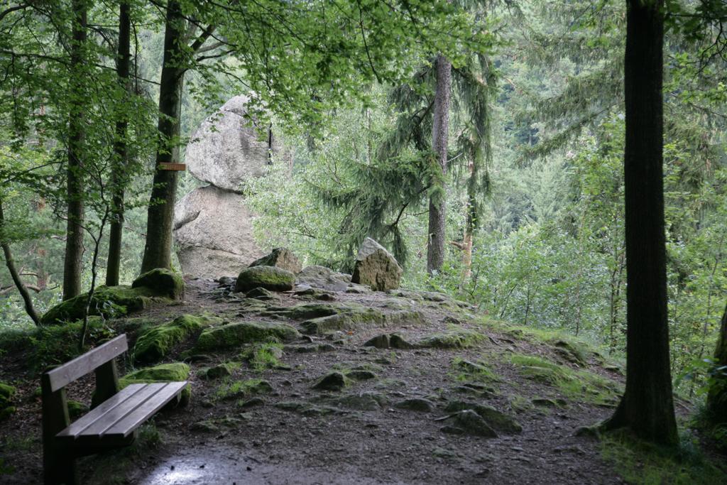 kerzenstein-mit-bank