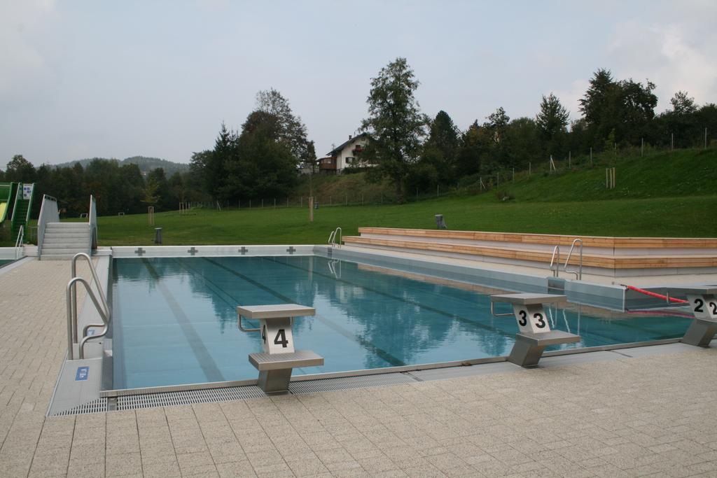 Freibad Ampflwang Schwimmbecken