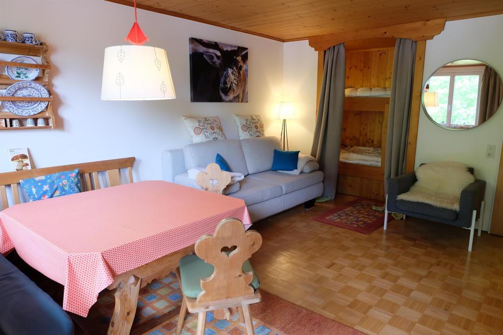 Wohnzimmer mit Stockbettnische