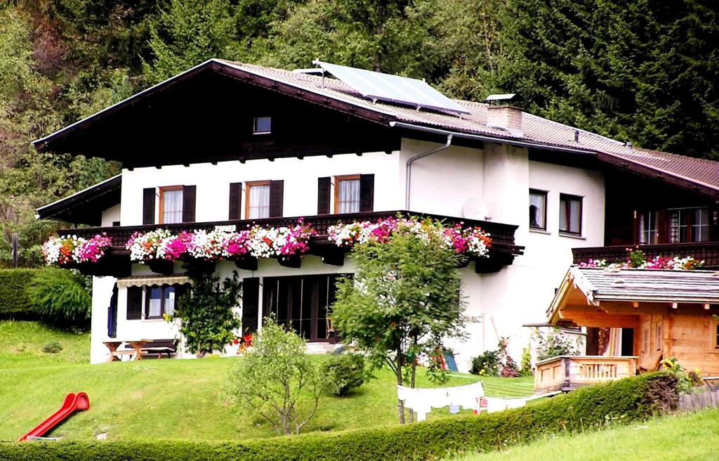 Haus Adi