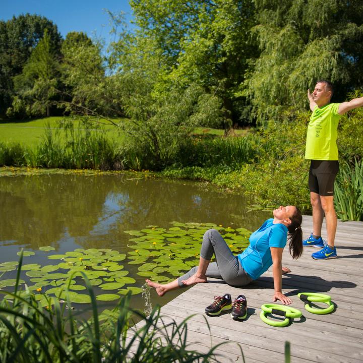 Am Teich im Kurpark verweilen