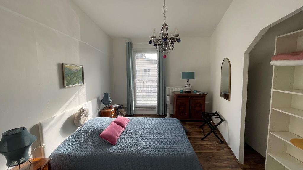 Schlafzimmer mit Ausgang Balkon