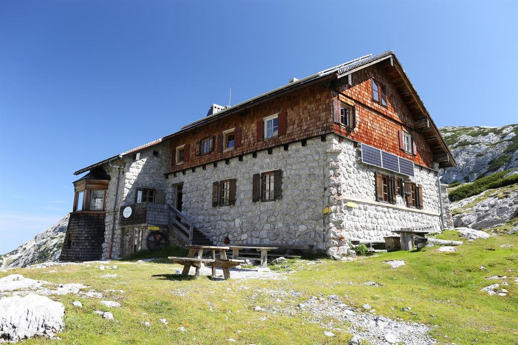 Hütte