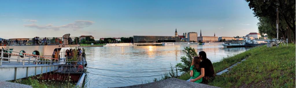 BlickVomLido_Linz©Linz Tourismus_Johann Steininger.jpg