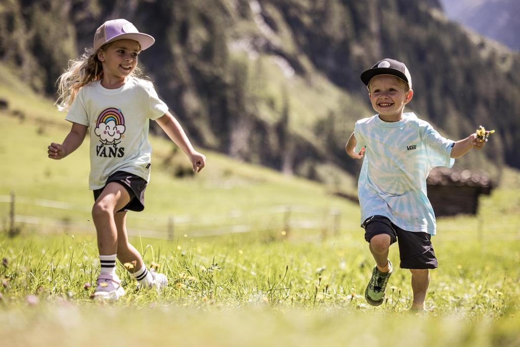 Kinder