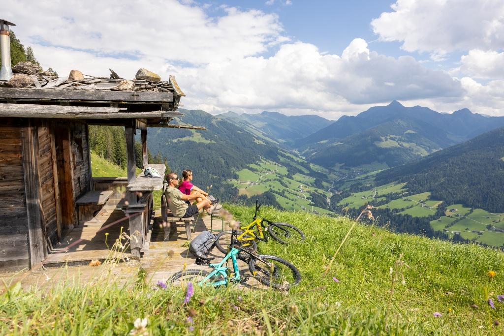 Mountainbiker am Bischofer Joch