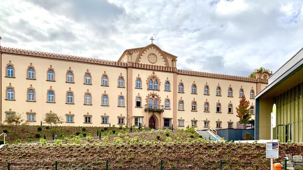 Schule, Aussenansicht