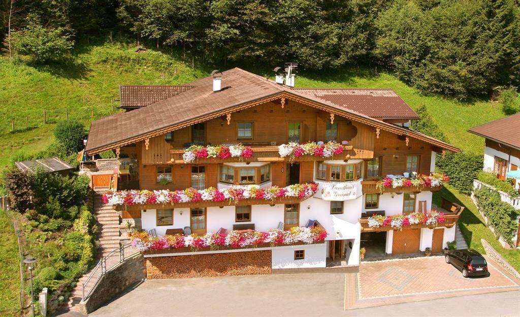 Landhaus_Granat_Mayrhofen_-_Sommer