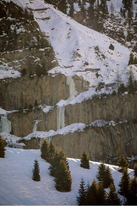 TVB-Tiroler-Oberland-Kaunertal-Severin-Wegener-Eisklettern-Gelber-Fluss-2022_B1A9388.jpg