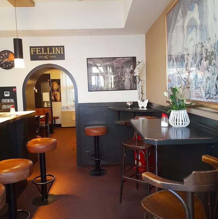 Cafe Fellini_Innen