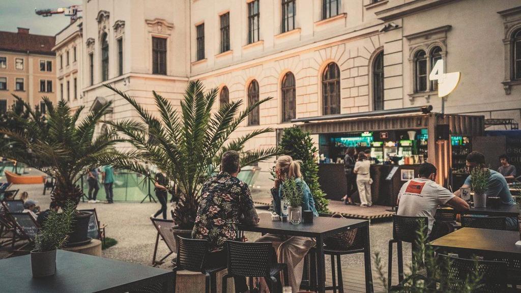 Summerlounge im Joanneumsviertel