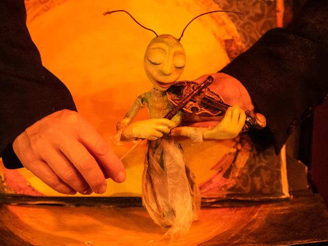 Die Grille Und Der Maulwurf Die Grille und der Maulwurf