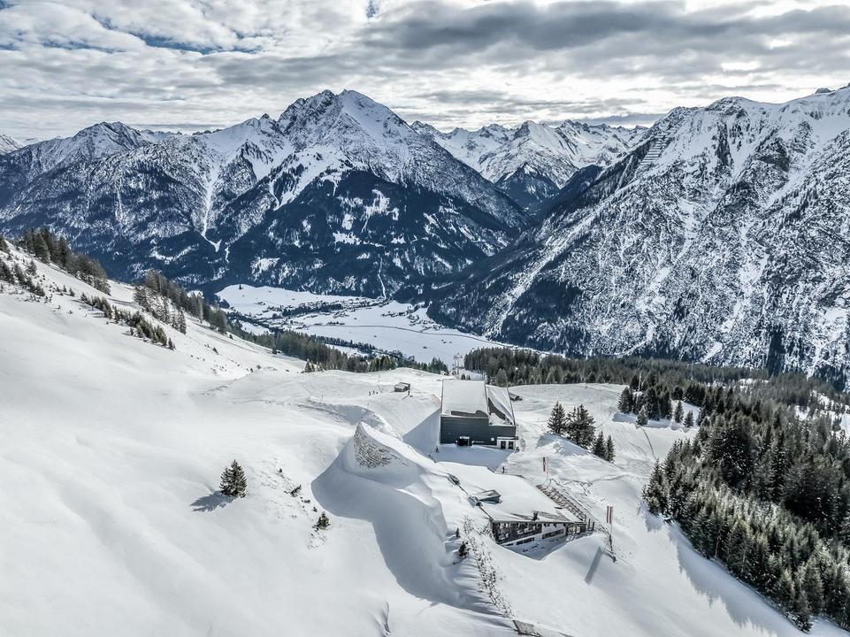 Sonnalm mit Bergstation
