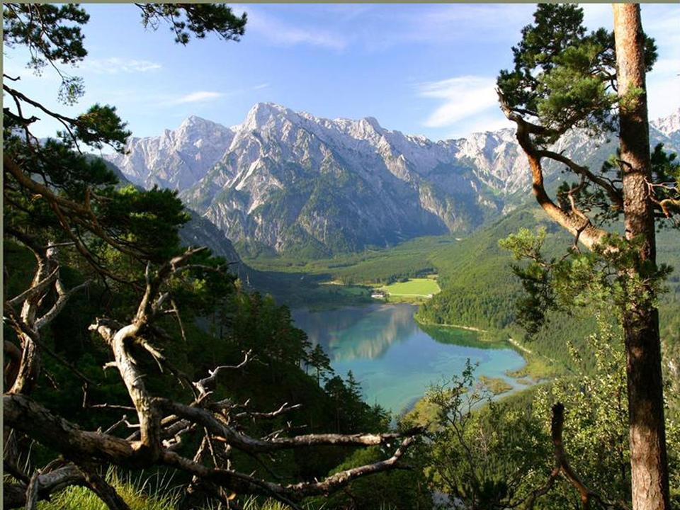 Almsee mit Almtaler Sonnenuhr